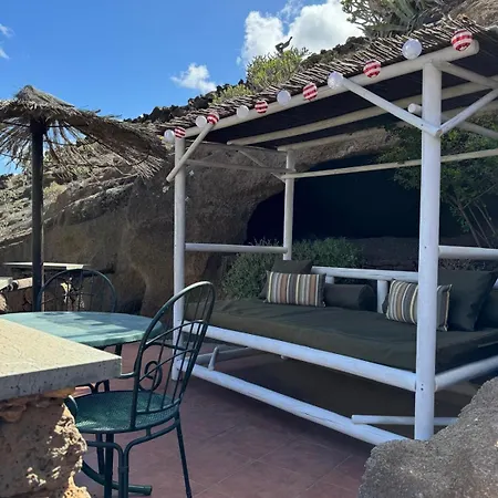 Holiday home Castillo Lanzarote Bailey - Luxury - Pet Friendly With Heated Pool *