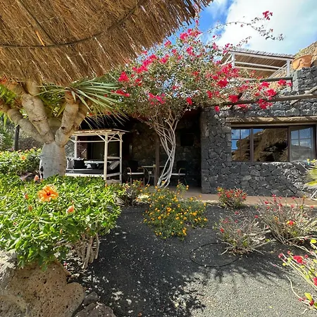 Holiday home Castillo Lanzarote Bailey - Luxury - Pet Friendly With Heated Pool *
