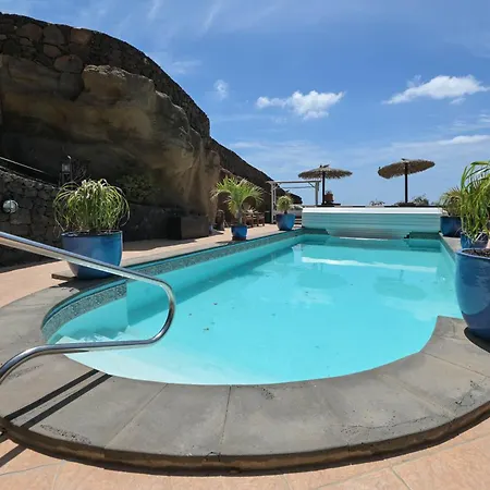 Holiday home Castillo Lanzarote Bailey - Luxury - Pet Friendly With Heated Pool