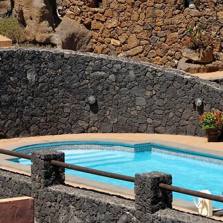 Castillo Lanzarote Bailey - Luxury - Pet Friendly With Heated Pool Casa de Férias