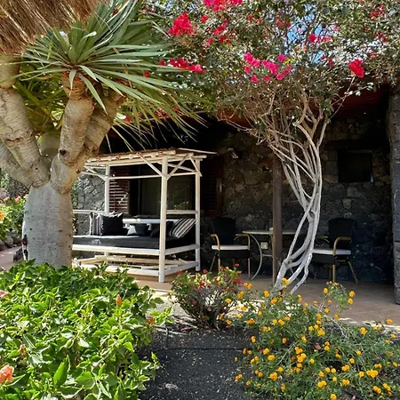 Casa de Férias Castillo Lanzarote Bailey - Luxury - Pet Friendly With Heated Pool